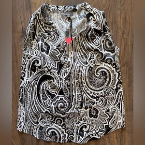 Ninety Black & White Paisley V-Neck Sleeveless Tank